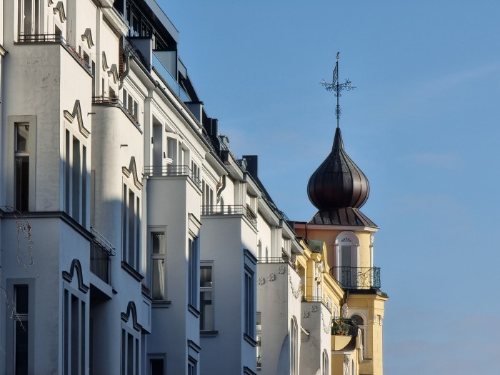 ... zehnfache Vergrößerung ...
